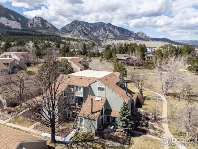 MLS: 1029997 Condo For Sale