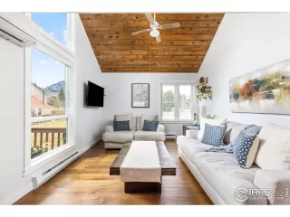 Photo #3: 1029997 Listing