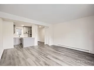 Photo #5: 1030018 Listing