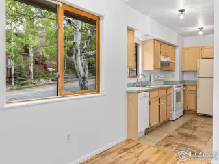 Photo #6: 1030170 Listing