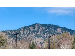 Photo #5: 1030209 Listing 