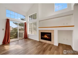 Photo #6: 1030213 Listing