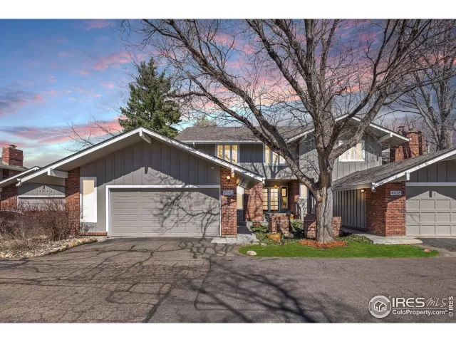 MLS: 1030233 Condo For Sale