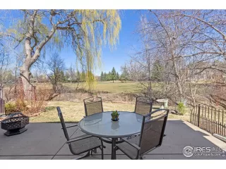 Photo #2: 1030233 Listing