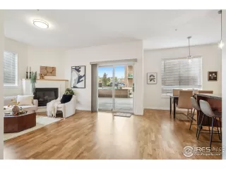 Photo #5: 1030238 Listing