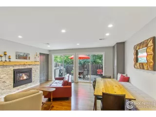 Photo #6: 1030252 Listing