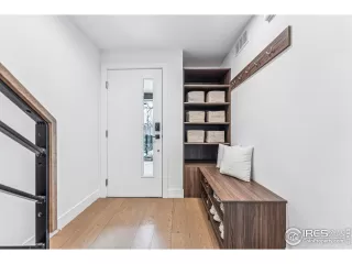 Photo #3: 1030326 Listing