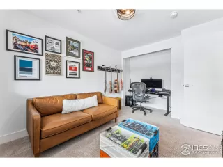 Photo #5: 1030326 Listing