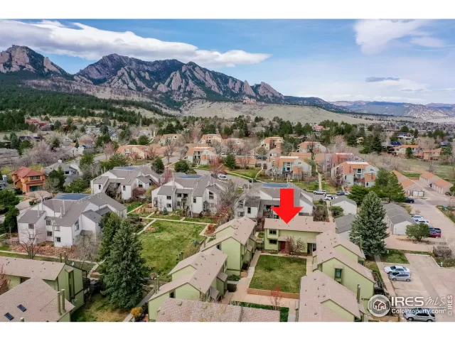 MLS: 1030327 Condo For Sale