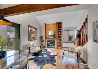 Photo #2: 1030327 Listing