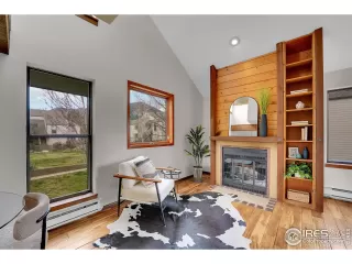 Photo #3: 1030327 Listing