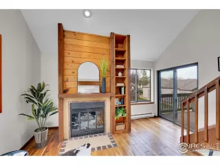 Photo #6: 1030327 Listing