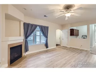 Photo #6: 1030346 Listing