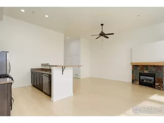 Photo #3: 1030404 Listing