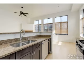 Photo #4: 1030404 Listing