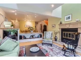 Photo #6: 1030414 Listing