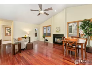 Photo #4: 1030428 Listing