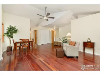 Photo #5: 1030428 Listing