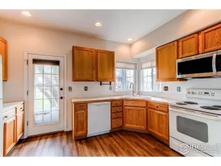 Photo #4: 1030431 Listing