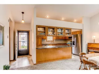 Photo #5: 1030464 Listing