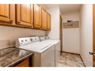 Photo #6: 1030464 Listing