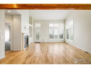 Photo #4: 1030473 Listing