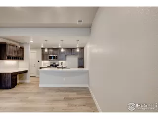 Photo #5: 1030479 Listing