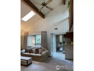 Photo #2: 1030503 Listing