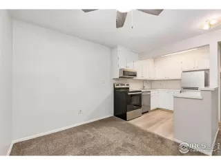 Photo #6: 1030521 Listing