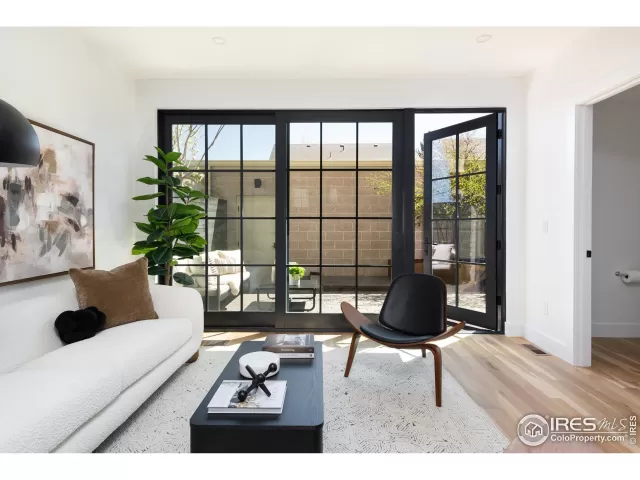 MLS: 1030574 Condo For Sale