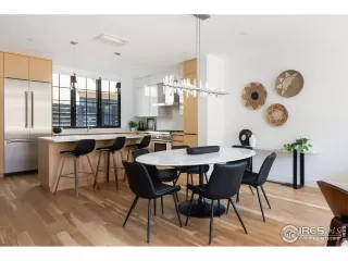 Photo #3: 1030574 Listing