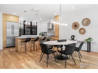 Photo #5: 1030574 Listing