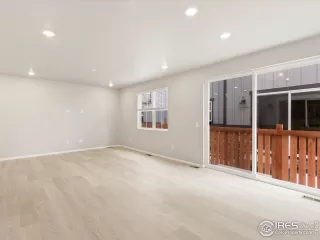 Photo #5: 1030766 Listing