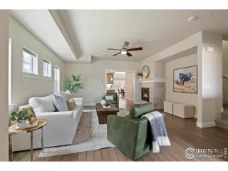 Photo #2: 1030789 Listing