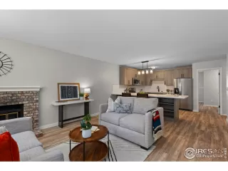 Photo #5: 1030792 Listing