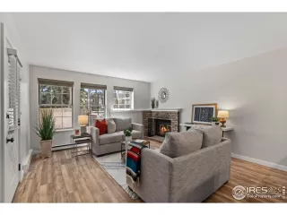 Photo #6: 1030792 Listing