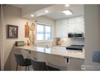 Photo #5: 1030840 Listing 