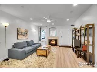 Photo #3: 1030860 Listing