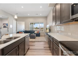 Photo #5: 1030878 Listing 