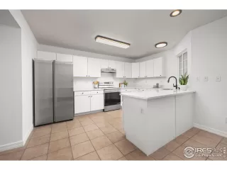 Photo #6: 1030909 Listing