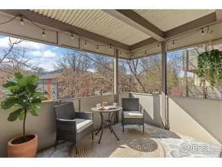 Photo #3: 1030917 Listing