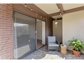 Photo #4: 1030917 Listing