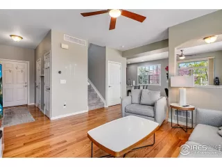 Photo #6: 1030960 Listing