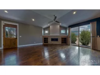 Photo #2: 1030979 Listing