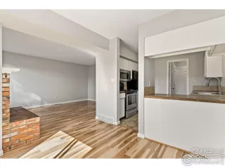 Photo #6: 1031004 Listing