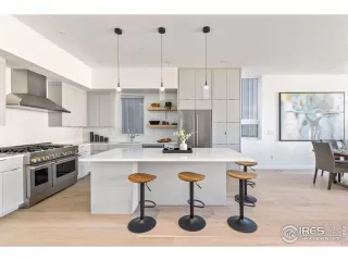 Photo #6: 1031010 Listing