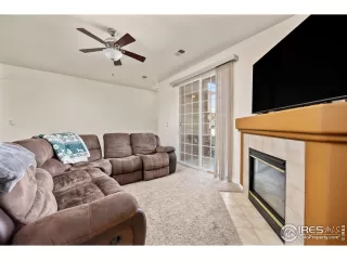 Photo #4: 1031046 Listing