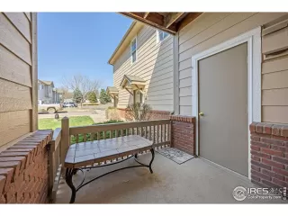 Photo #5: 1031046 Listing