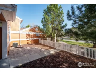 Photo #4: 1031058 Listing