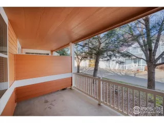 Photo #6: 1031058 Listing